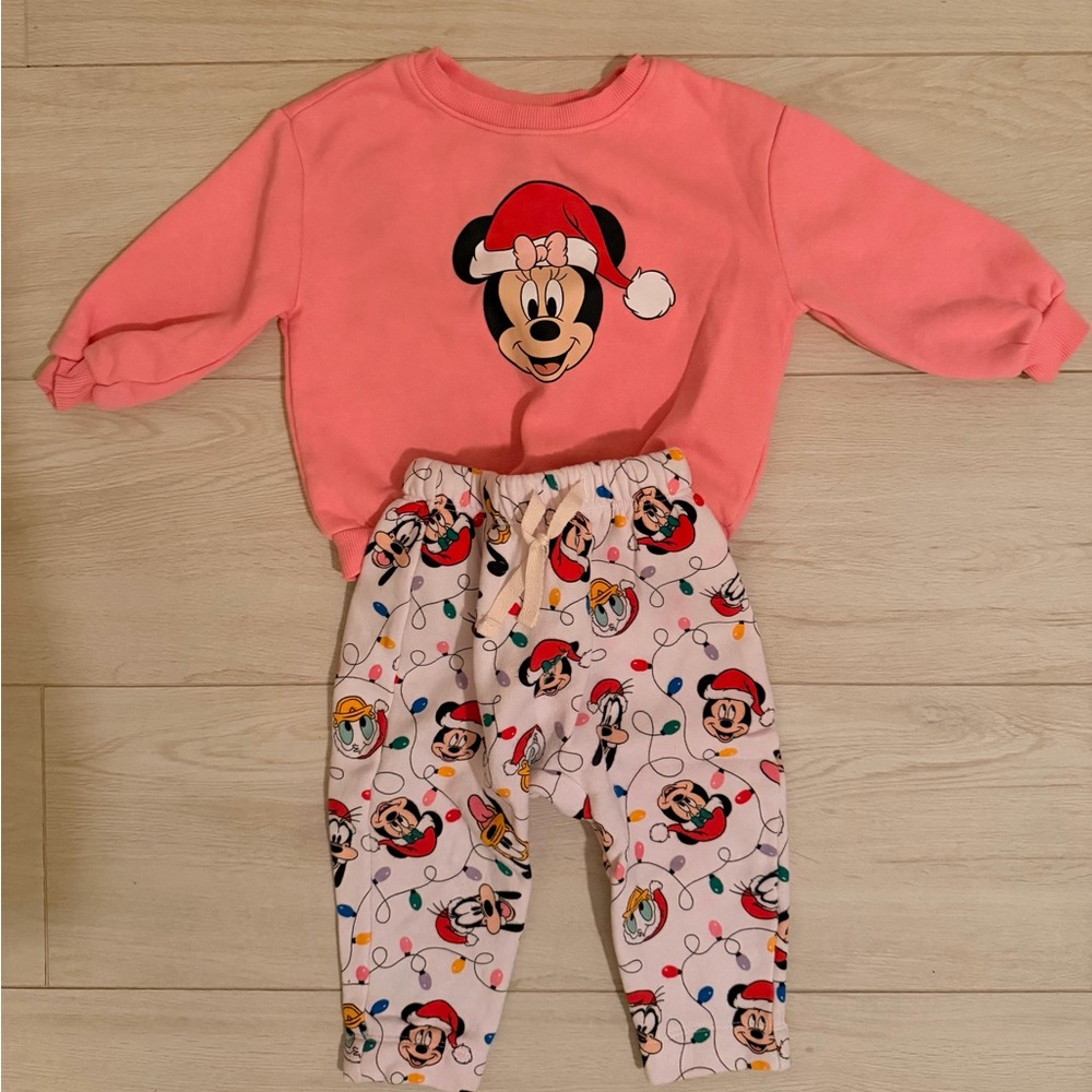Old navy x Disney Christmas Minnie Mouse sweatshirt and sweatpants set - 12-18mo
